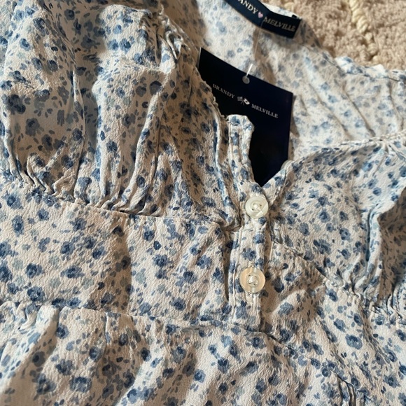 Brandy Melville top ( never worn ) XS - Picture 3 of 3